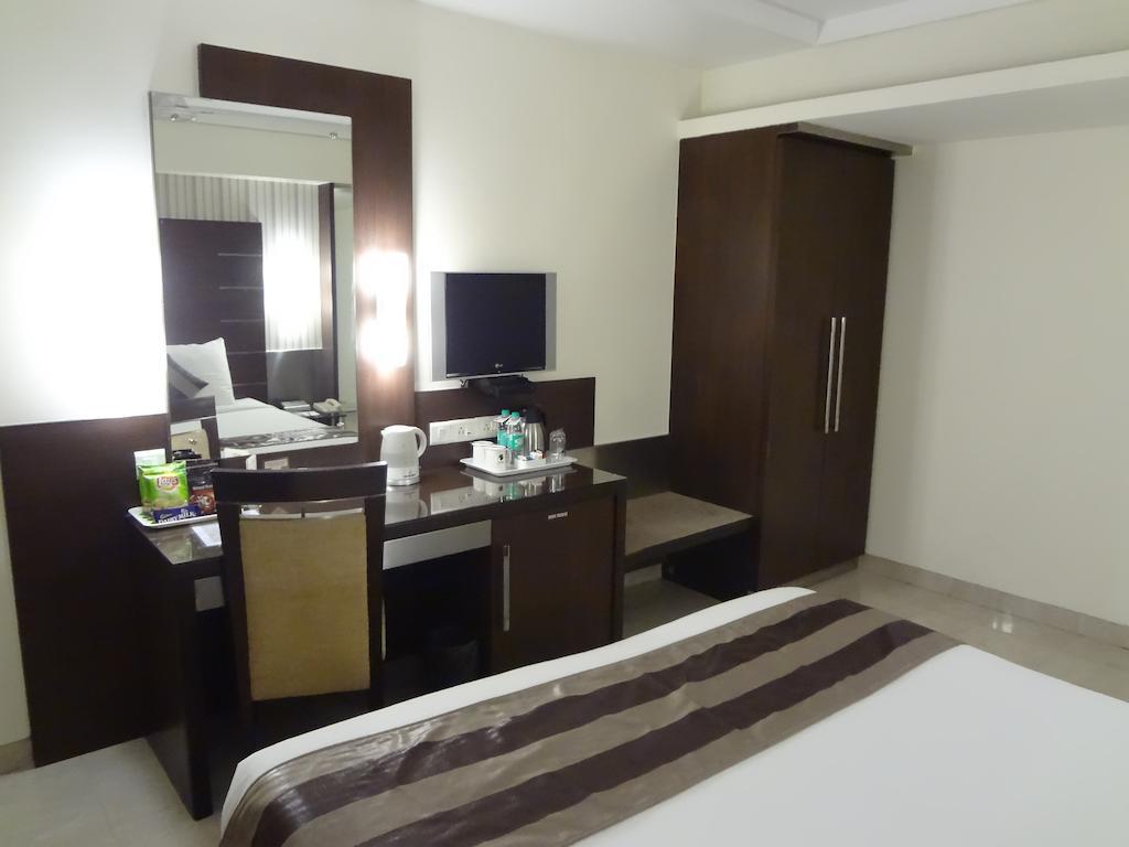 Hotel Suba Galaxy Bombay Exterior foto